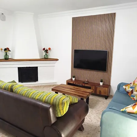 Casa Elena בית נופש קוניל דה לה פרונטרה